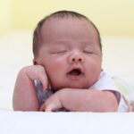 bambino non dorme mai